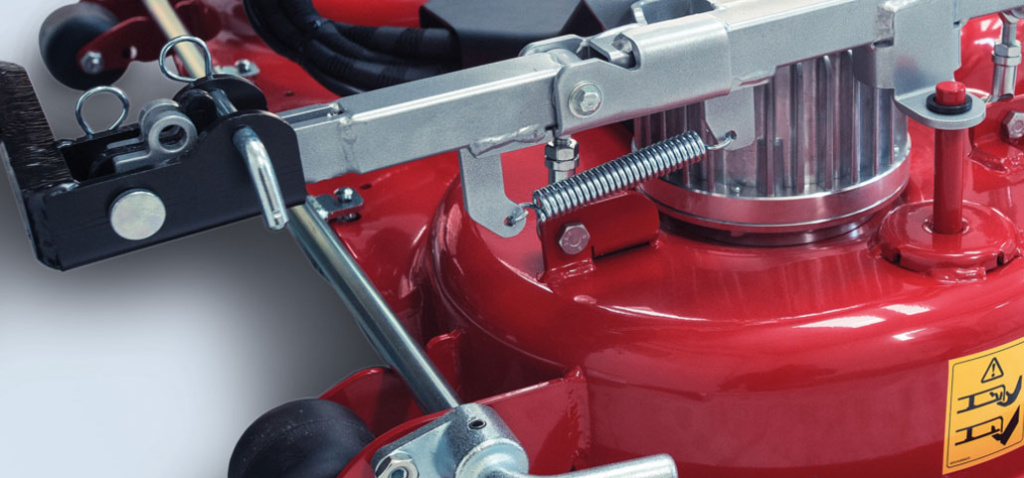 tagliaerba_sollevamento_piatto_taglio_001_gianni_ferrari-1030x865.jpg